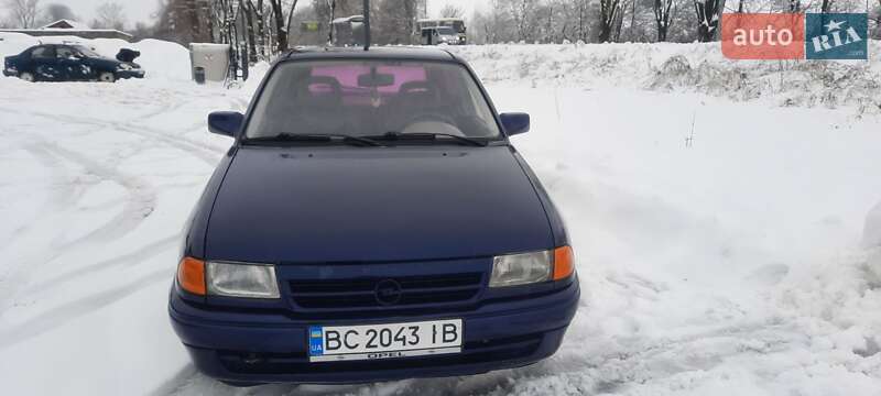 Хэтчбек Opel Astra 1993 в Самборе