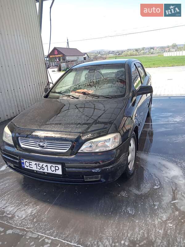 Седан Opel Astra 2003 в Чернівцях