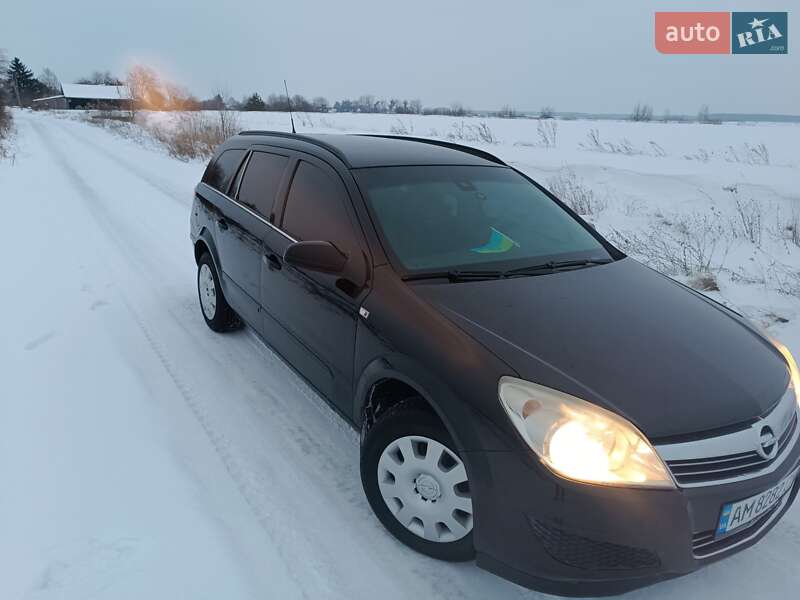Универсал Opel Astra 2007 в Звягеле