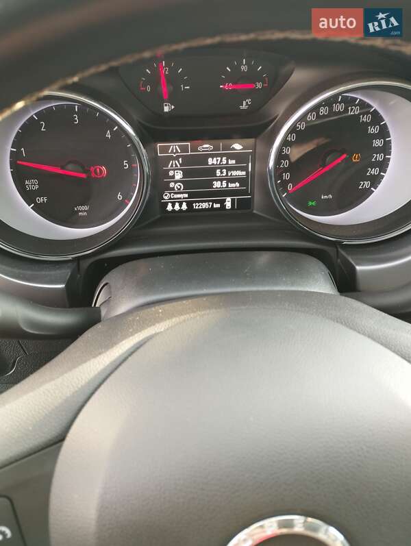 Универсал Opel Astra 2016 в Талалаевке