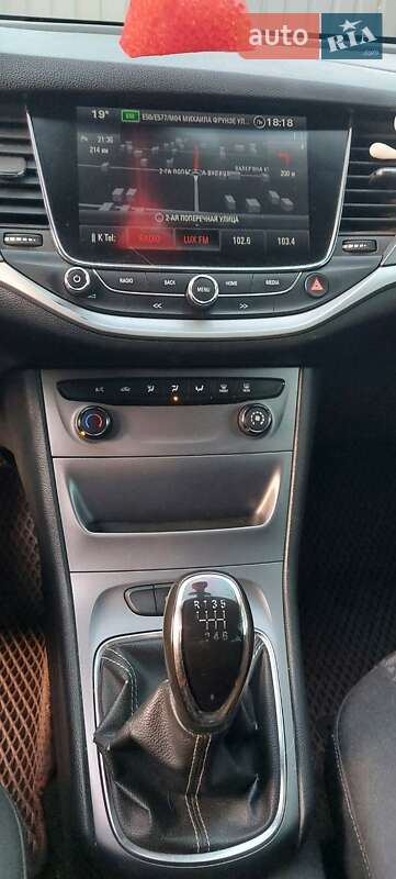Универсал Opel Astra 2018 в Знаменке