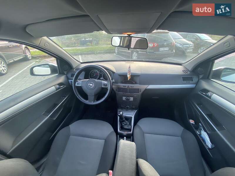 Универсал Opel Astra 2005 в Ковеле