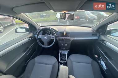 Універсал Opel Astra 2005 в 