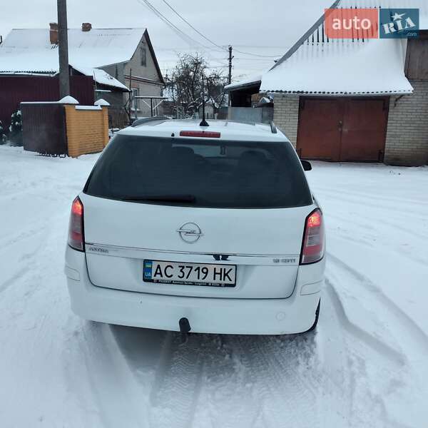 Универсал Opel Astra 2007 в Луцке