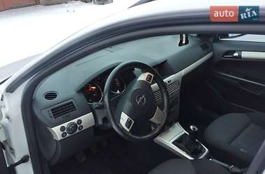 Универсал Opel Astra 2007 в Луцке