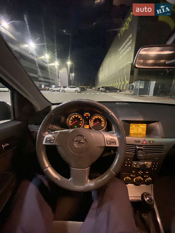 Хетчбек Opel Astra 2004 в Івано-Франківську фото 17 Хетчбек Opel Astra 2004 в Івано-Франківську