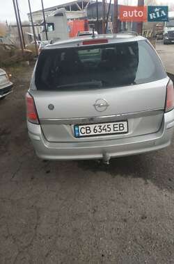 Универсал Opel Astra 2005 в Чернигове