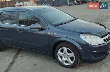 Универсал Opel Astra 2008 в Самборе