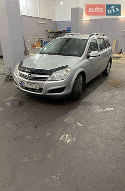 Універсал Opel Astra 2009 в Луцьку