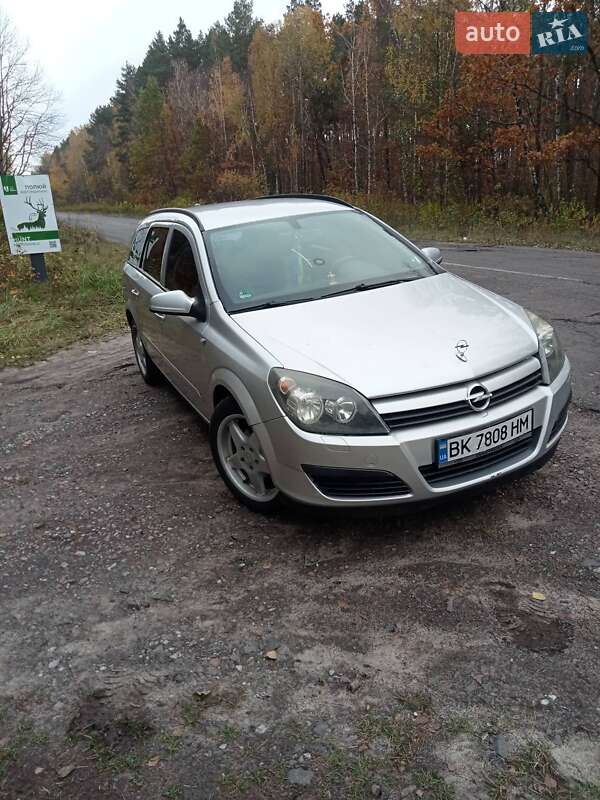 Универсал Opel Astra 2005 в Ровно