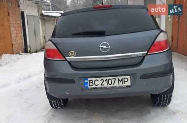 Хэтчбек Opel Astra 2006 в 