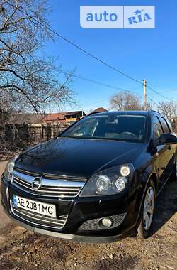 Універсал Opel Astra 2010 в Кривому Розі