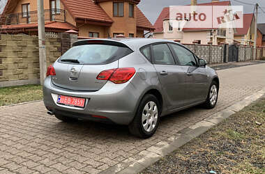 Хэтчбек Opel Astra 2010 в Луцке