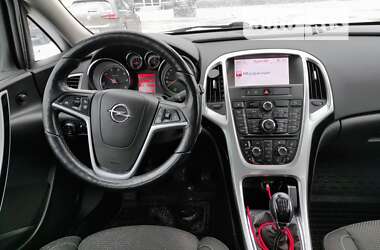Універсал Opel Astra 2013 в Полтаві