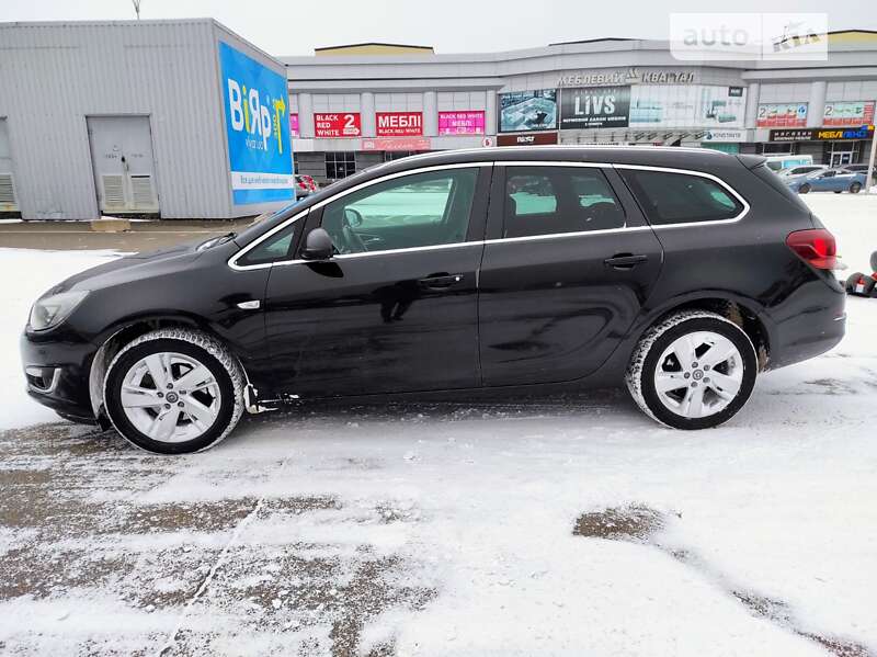 Універсал Opel Astra 2013 в Полтаві