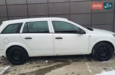 Универсал Opel Astra 2009 в Тячеве