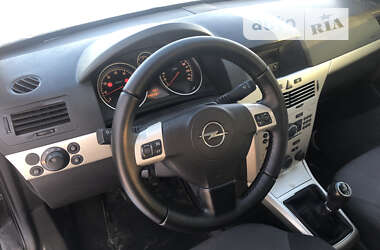 Универсал Opel Astra 2008 в Красилове