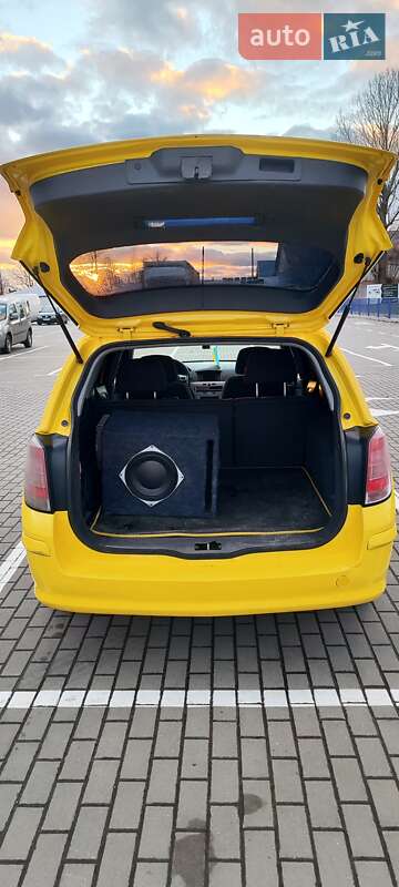 Універсал Opel Astra 2010 в Нововолинську