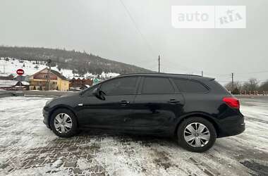 Универсал Opel Astra 2013 в Воловце