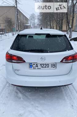 Универсал Opel Astra 2016 в Звенигородке