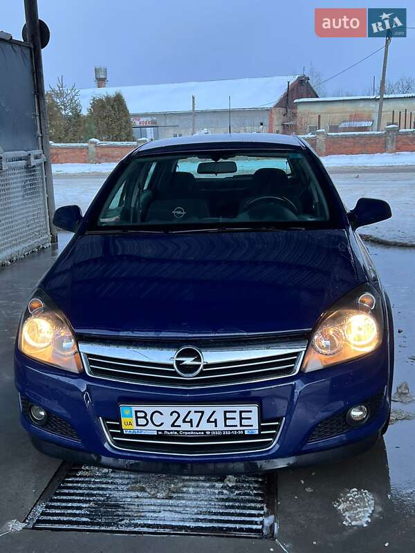 Opel Astra 2013