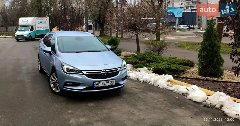 Универсал Opel Astra 2016 в 