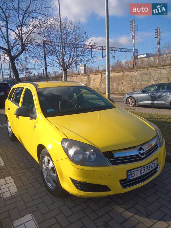 Opel Astra 2010