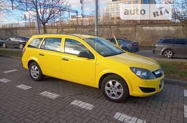 Универсал Opel Astra 2010 в Киеве