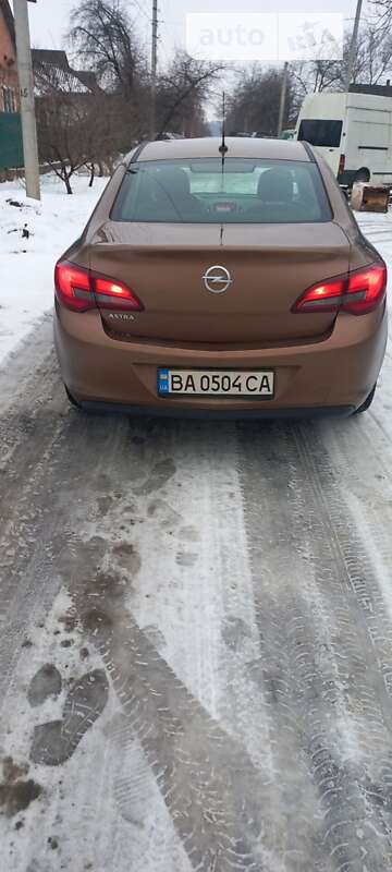 Седан Opel Astra 2016 в Знаменке