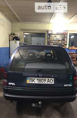 Универсал Opel Astra 1998 в Заречном