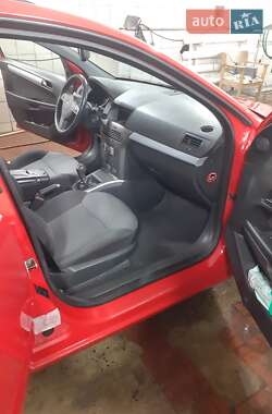 Универсал Opel Astra 2006 в 