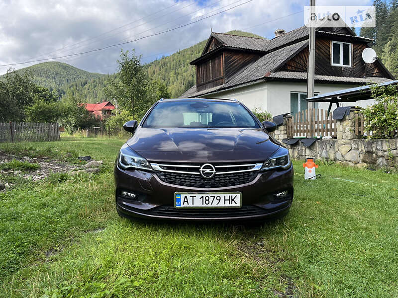 Универсал Opel Astra 2016 в Яремче