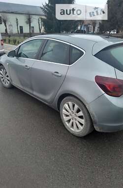 Хетчбек Opel Astra 2012 в Турці