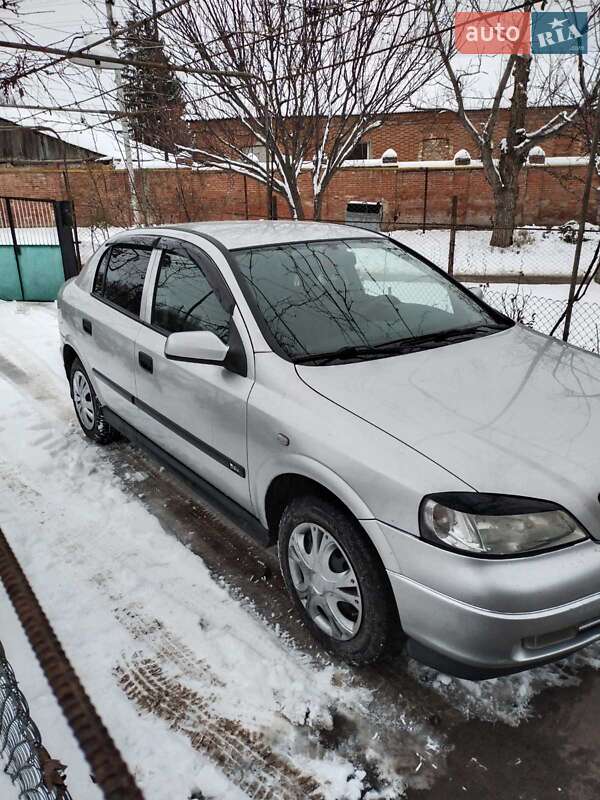 Opel Astra 2004