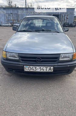 Седан Opel Astra 1992 в Львове