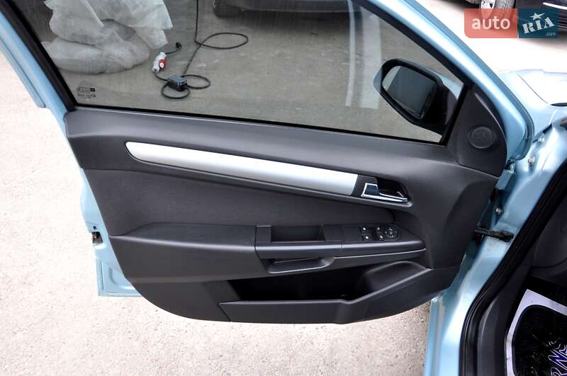 Хэтчбек Opel Astra 2009 в Львове фото 34 Хэтчбек Opel Astra 2009 в Львове