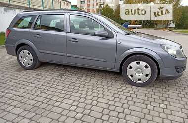 Универсал Opel Astra 2005 в Бориславе