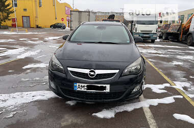 Универсал Opel Astra 2012 в Житомире