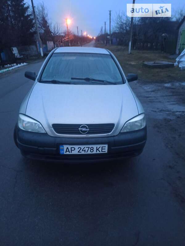 Седан Opel Astra 2006 в 