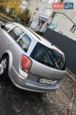 Универсал Opel Astra 2009 в Зборове