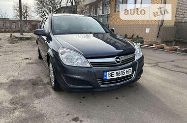 Універсал Opel Astra 2008 в Веселиновому