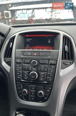 Універсал Opel Astra 2014 в 
