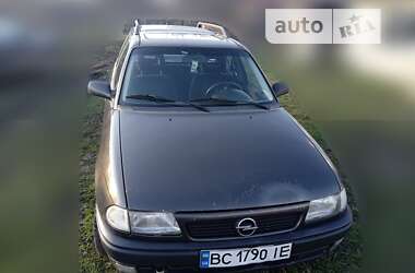 Универсал Opel Astra 1996 в Радехове