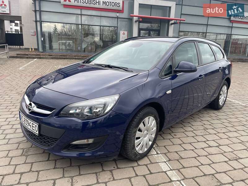 Універсал Opel Astra 2015 в Луцьку