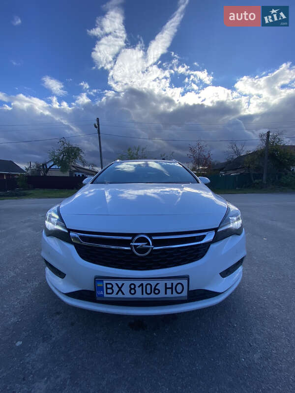 Универсал Opel Astra 2017 в Изяславе