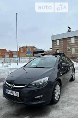 Універсал Opel Astra 2014 в Сумах