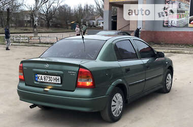 Седан Opel Astra 2000 в Николаеве