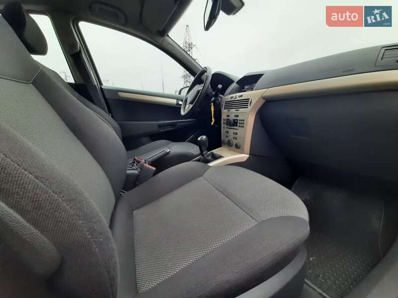 Универсал Opel Astra 2008 в Луцке