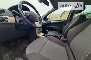 Универсал Opel Astra 2008 в Луцке