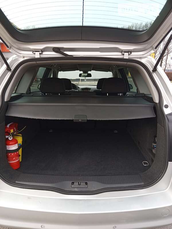 Універсал Opel Astra 2010 в Полтаві